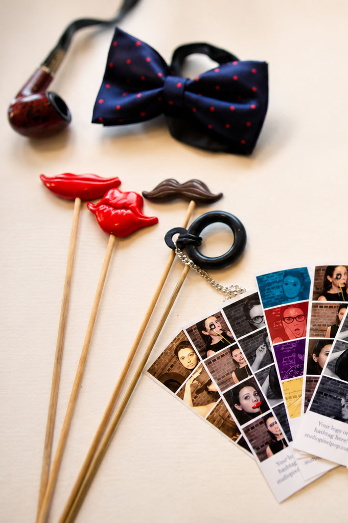 photo-booth-props-and-photos